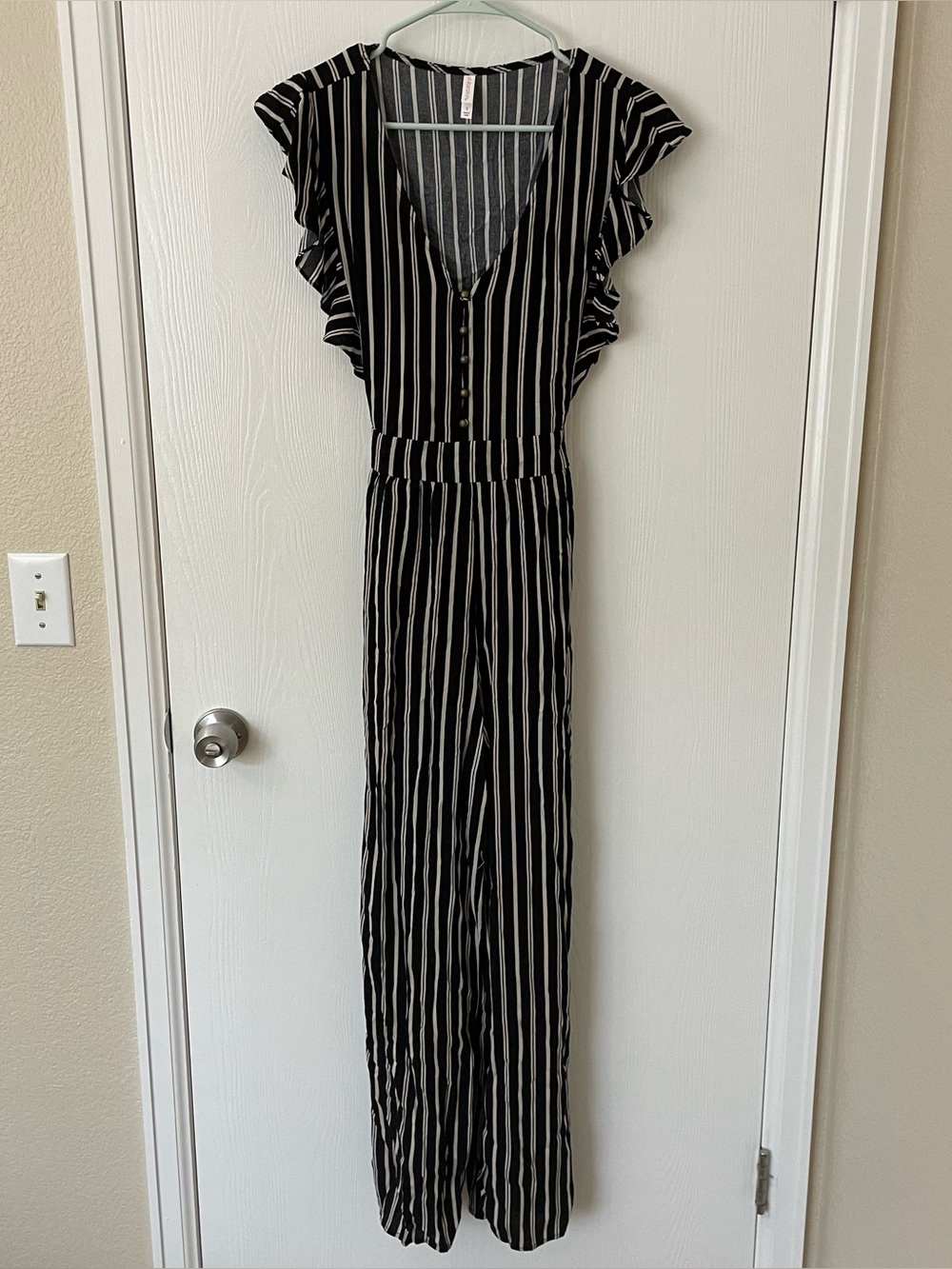 Xhilaration Black and White Striped Top Size Small Work Outfit